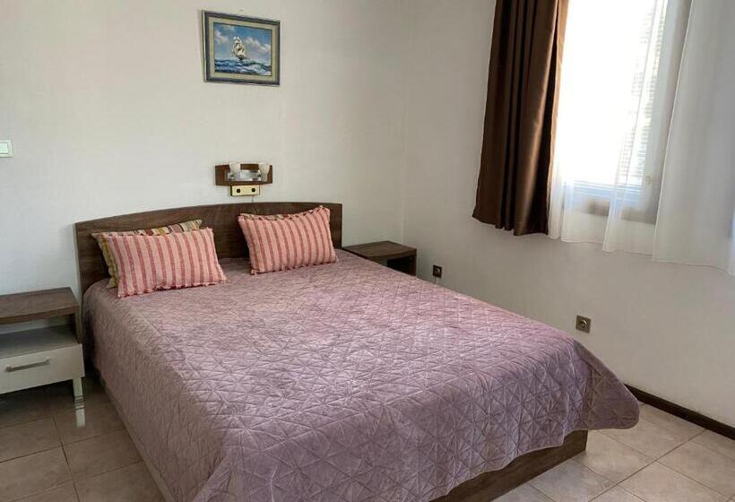 2 Bedrooms Suite Sea View, Villas Sozopol