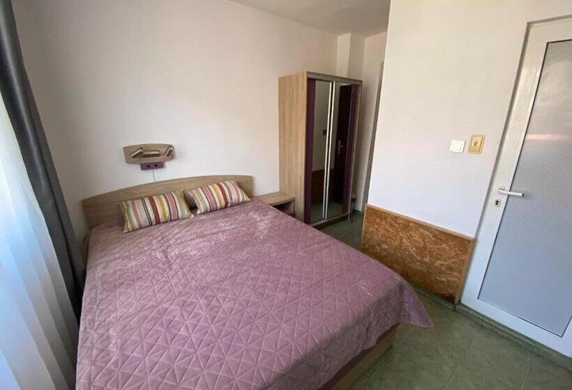 חדר אקונומי, Villas Sozopol