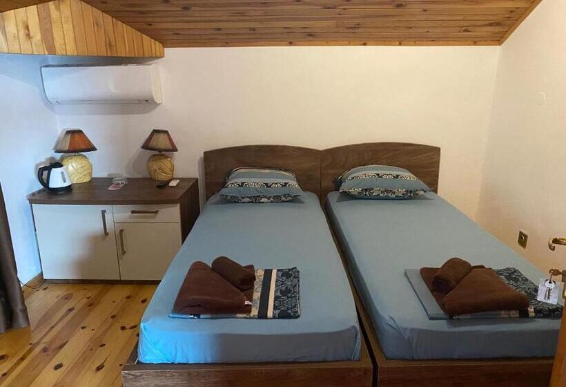 חדר אקונומי, Villas Sozopol