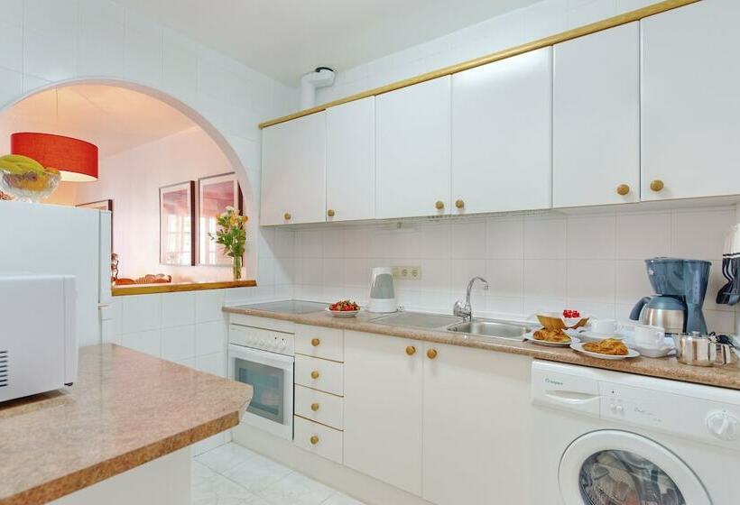 Апартаменты 1 Спальня, Infiniti Beach Resort