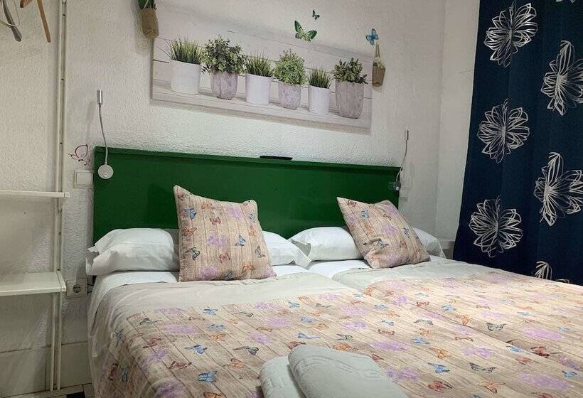 اتاق استاندارد یک نفره, Giraldilla