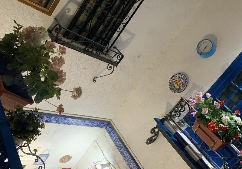 اتاق استاندارد یک نفره, Giraldilla