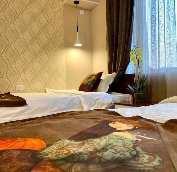 اتاق لوکس, Cube House Osh