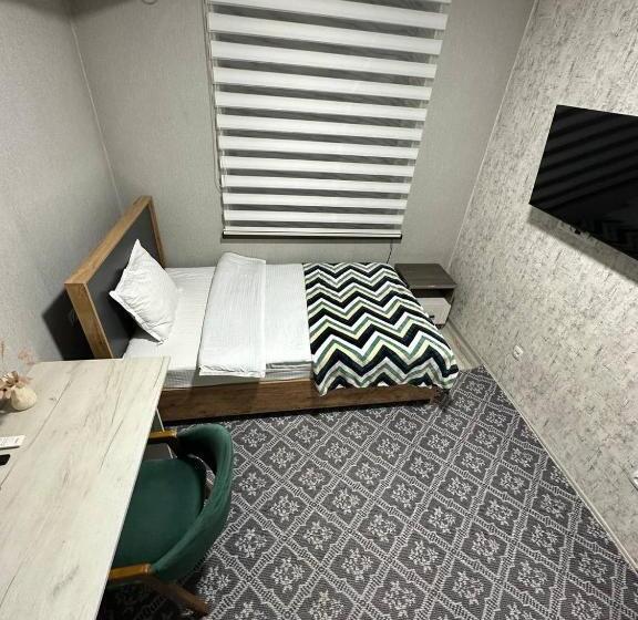 اتاق استاندارد یک نفره, Cube House Osh