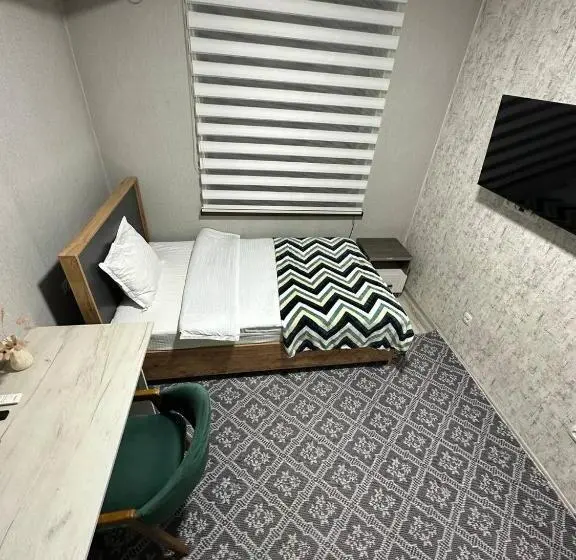اتاق استاندارد یک نفره, Cube House Osh