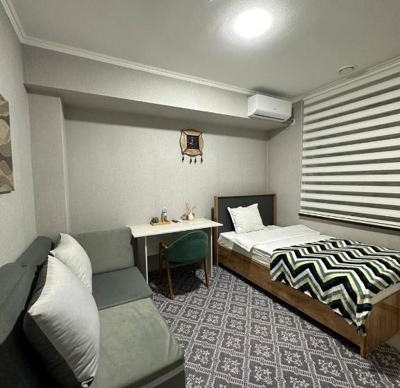 اتاق استاندارد یک نفره, Cube House Osh