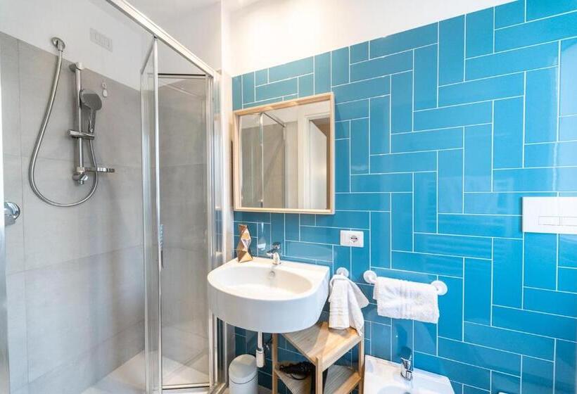 Номер Стандарт Трехместный, Kiss