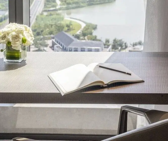 اتاق اجرایی, Pullman Jiaxing Pinghu Excellence