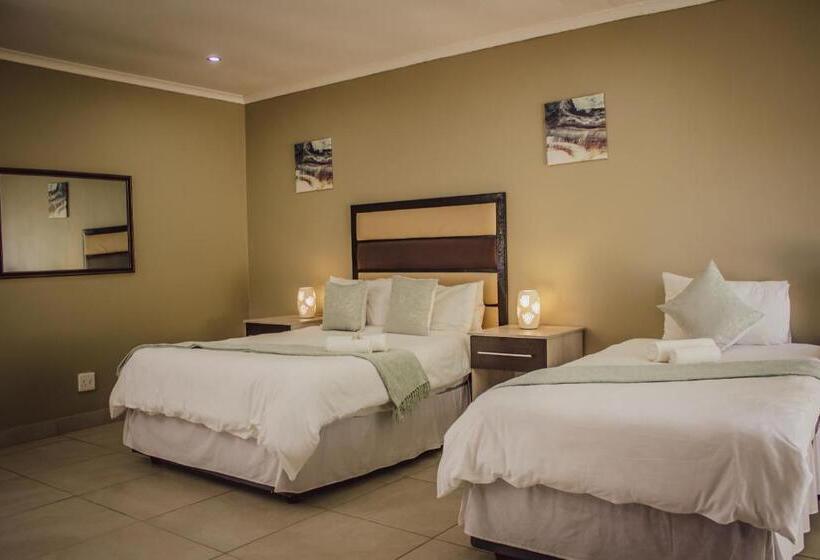 غرفة قياسية سرير كينج, The Daughters Guest House