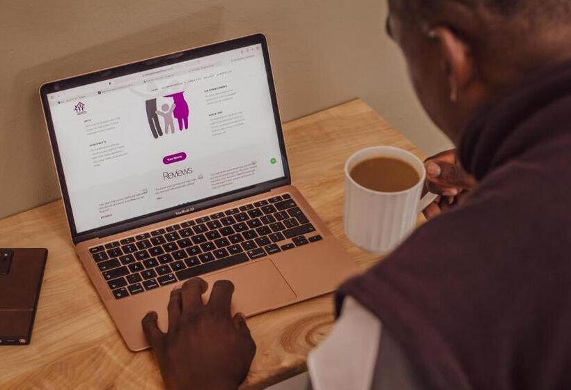 デラックスルーム, The Daughters Guest House