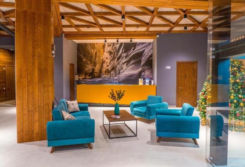 اتاق سوپریور سه تخته, Bakuriani The Valley 115   202