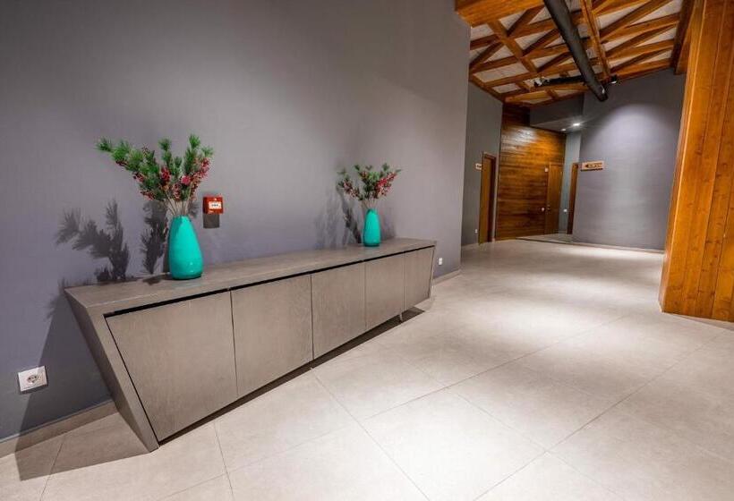 اتاق سوپریور سه تخته, Bakuriani The Valley 115   202