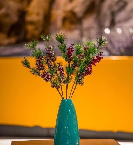 اتاق سوپریور سه تخته, Bakuriani The Valley 115   202