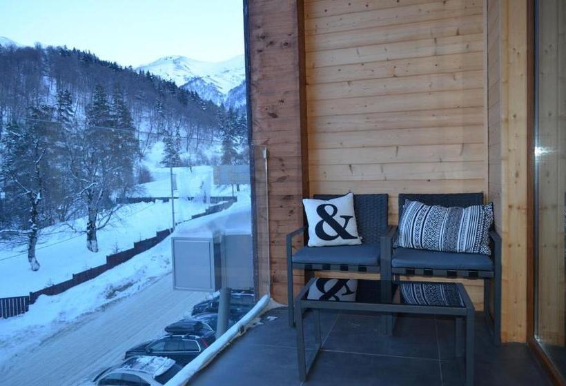 اتاق سوپریور سه تخته, Bakuriani The Valley 115   202