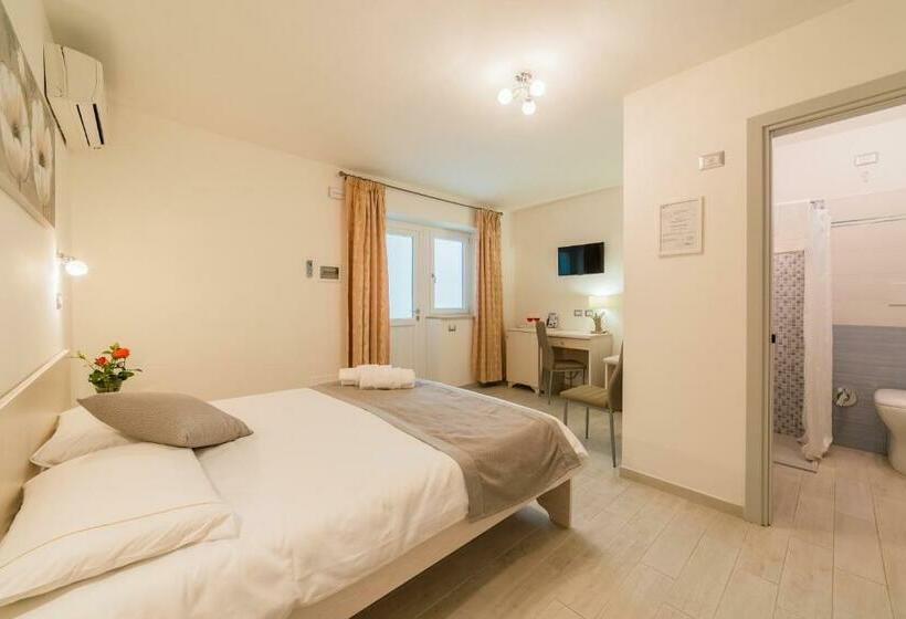 适合残疾人使用的标准间, Corallo Circeo