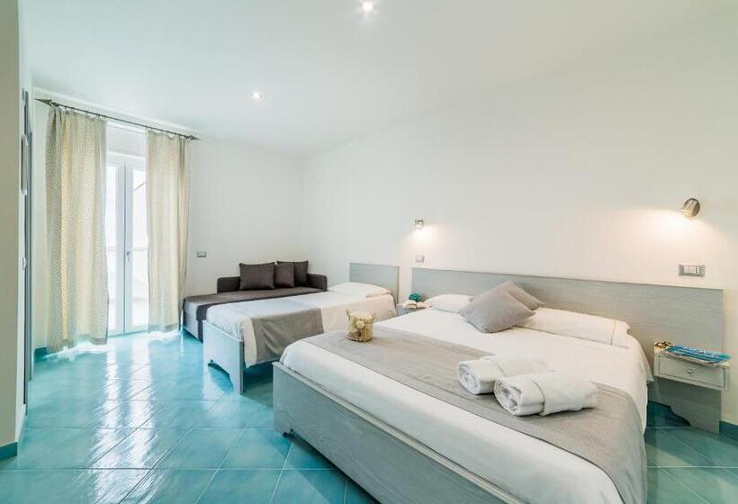 四人豪华间, Corallo Circeo