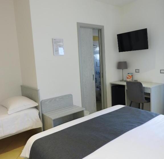 海景豪华三人间, Corallo Circeo