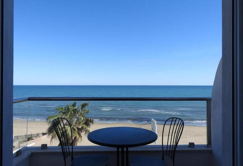 海景豪华三人间, Corallo Circeo