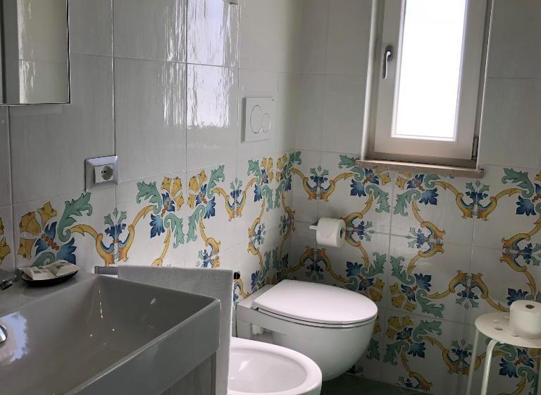 四人高级间, Corallo Circeo