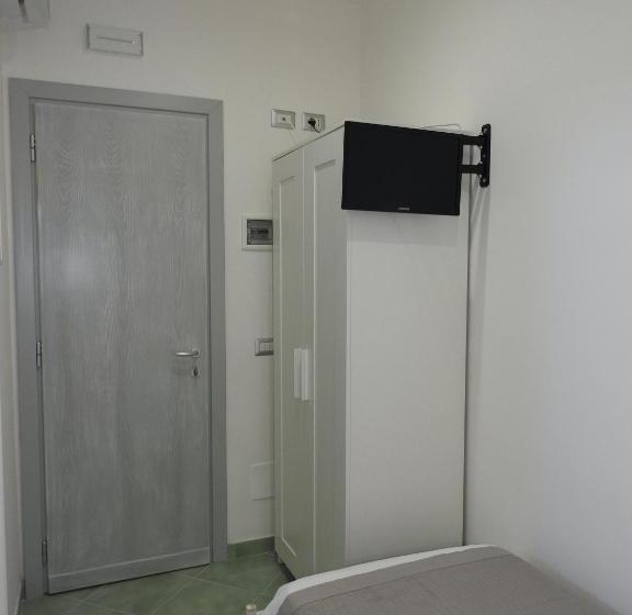 单人基本间, Corallo Circeo