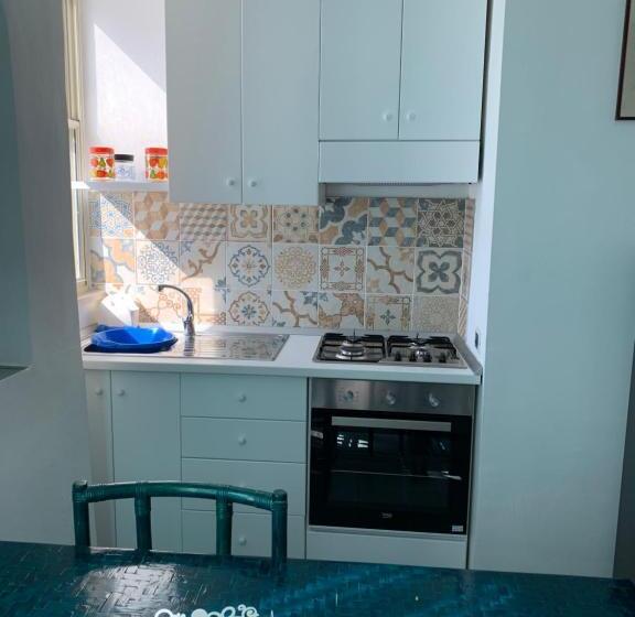 复式房间, Corallo Circeo