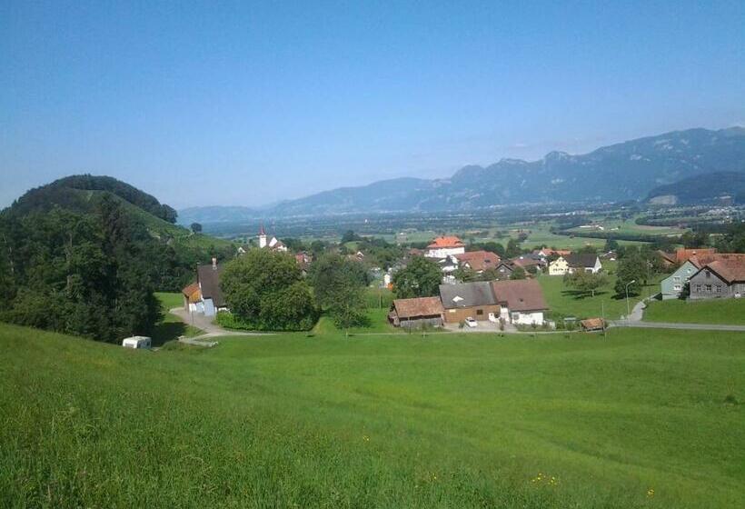 Кровать в Общей Комнате, Heiterhof