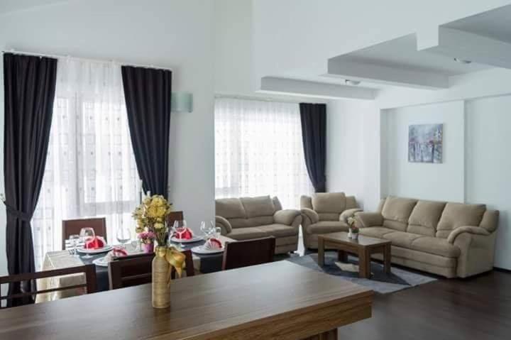 استودیوی استاندارد, Scardus