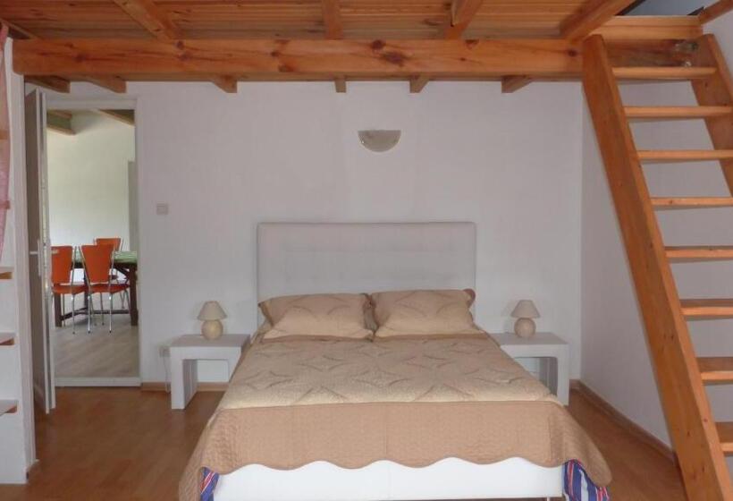 סטודיו סטנדרט עם נוף, In Tavignanu