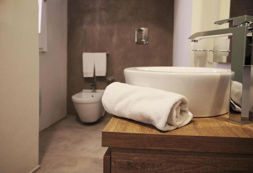 标准间, Suite Faro 33