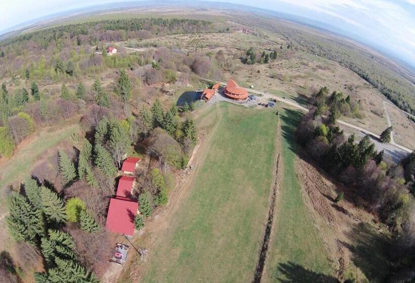 标准平房, Pensiunea Casa Zmeilor