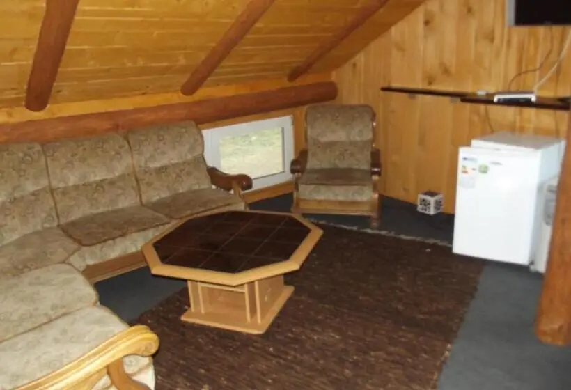 スタンダード4人部屋, Pensiunea Casa Zmeilor