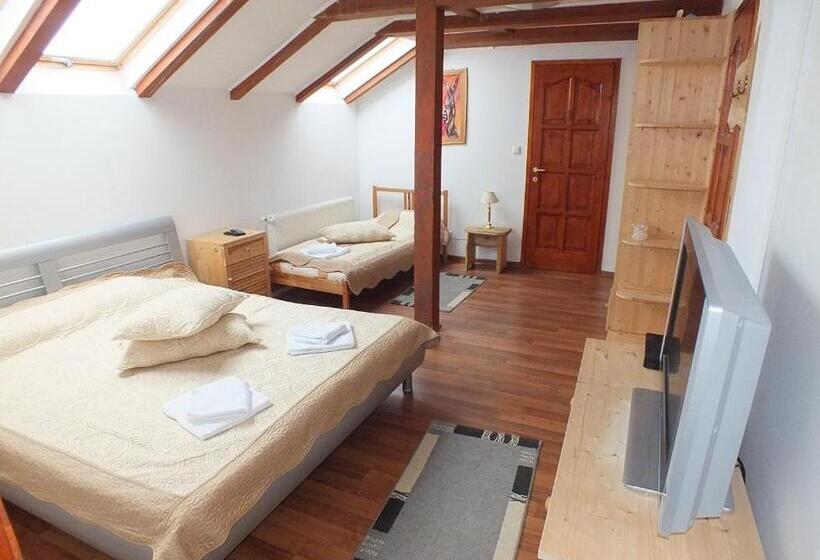 标准间, Pensiunea Casa Zmeilor