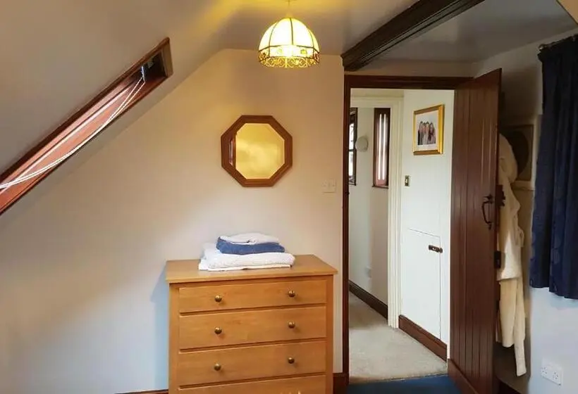 デラックスルーム, Ruby Cottage