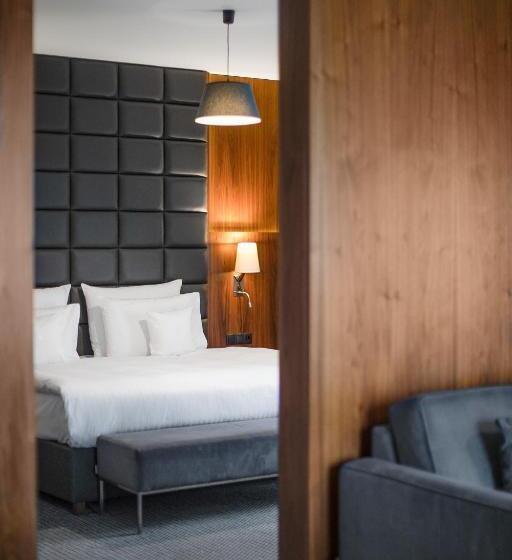 Suite with lake view, Heron Live Hotel Marina & Spa