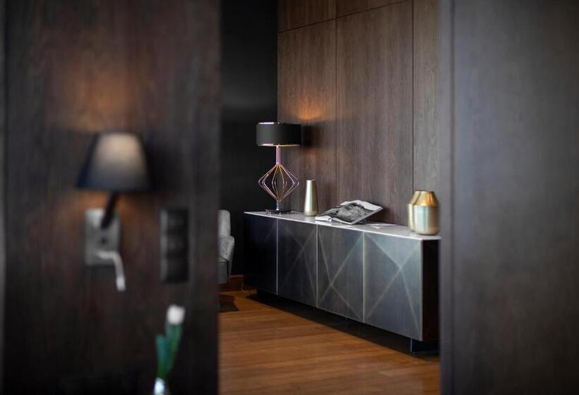 プレジデントスイートルーム, Heron Live Hotel Marina & Spa