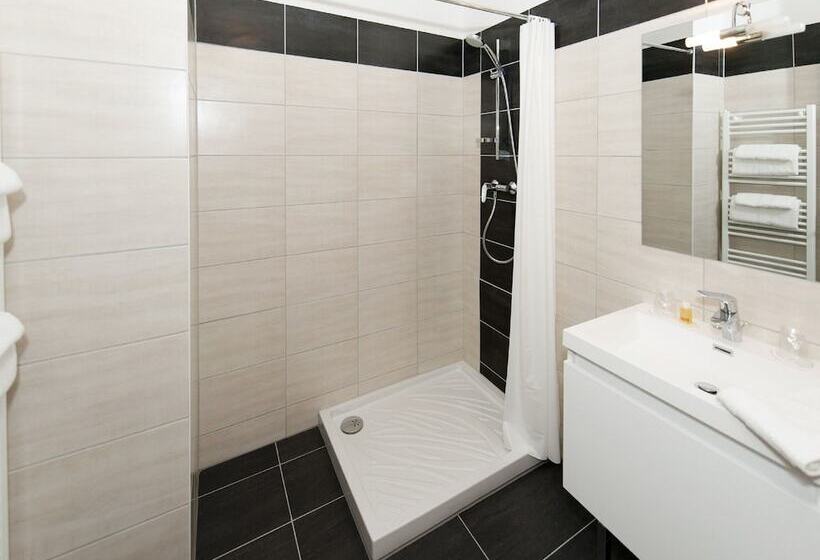 חדר משפחתי, Alexain Hotel Restaurant & Wellness   Colmar Ouest