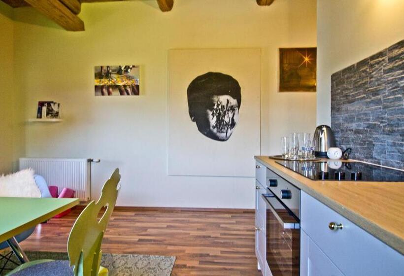 דירת חדר, Art Lodge Kunstpension