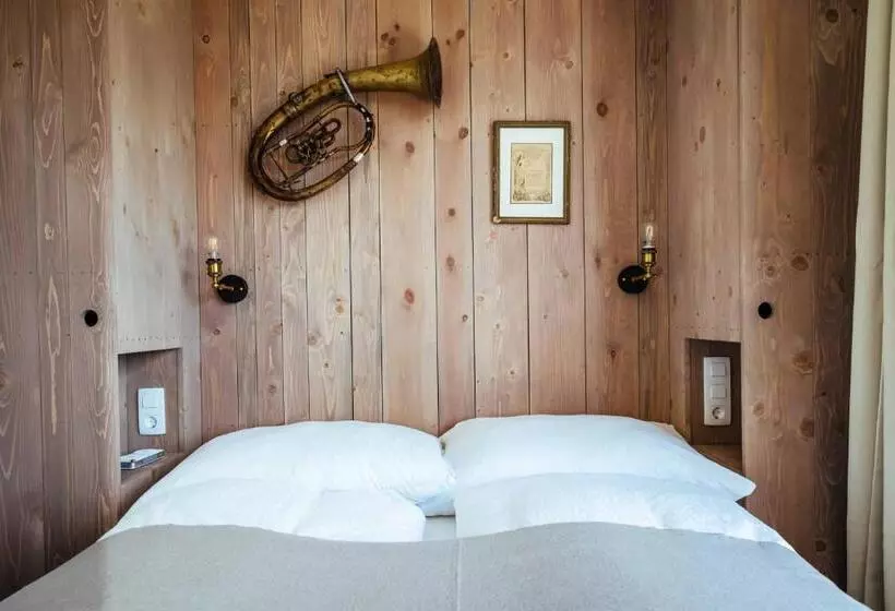 スタンダードバンガロー, Art Lodge Kunstpension