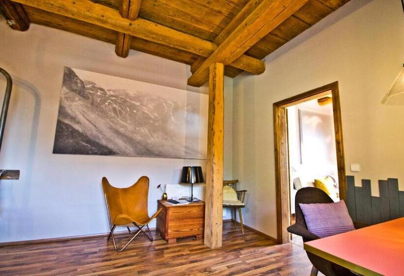 דירת חדר, Art Lodge Kunstpension