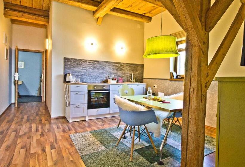 דירת חדר, Art Lodge Kunstpension