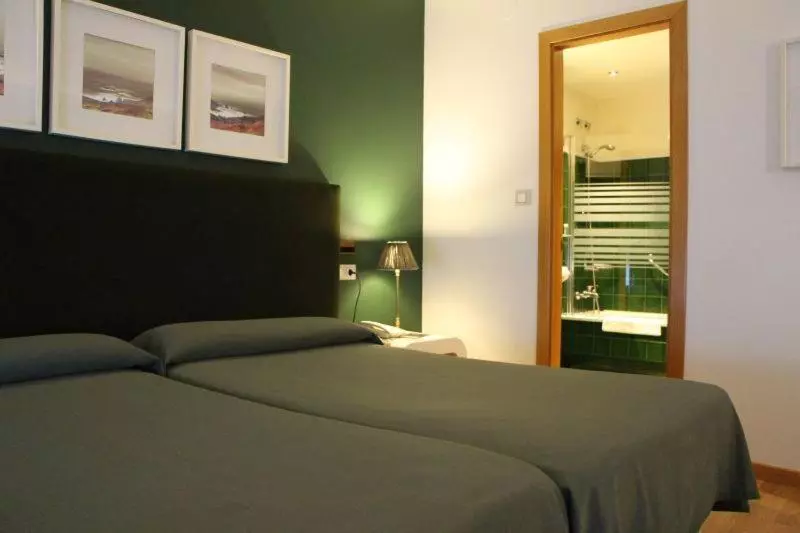 Standardzimmer, Bouza