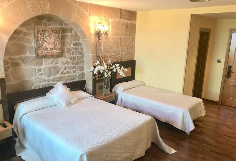 스탠다드 트리플 룸, Castillo Bonavía