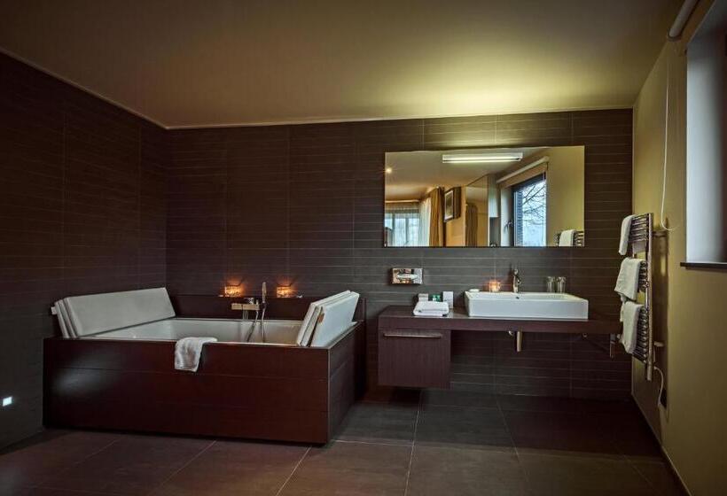 חדר דלוקס, Espace Medissey