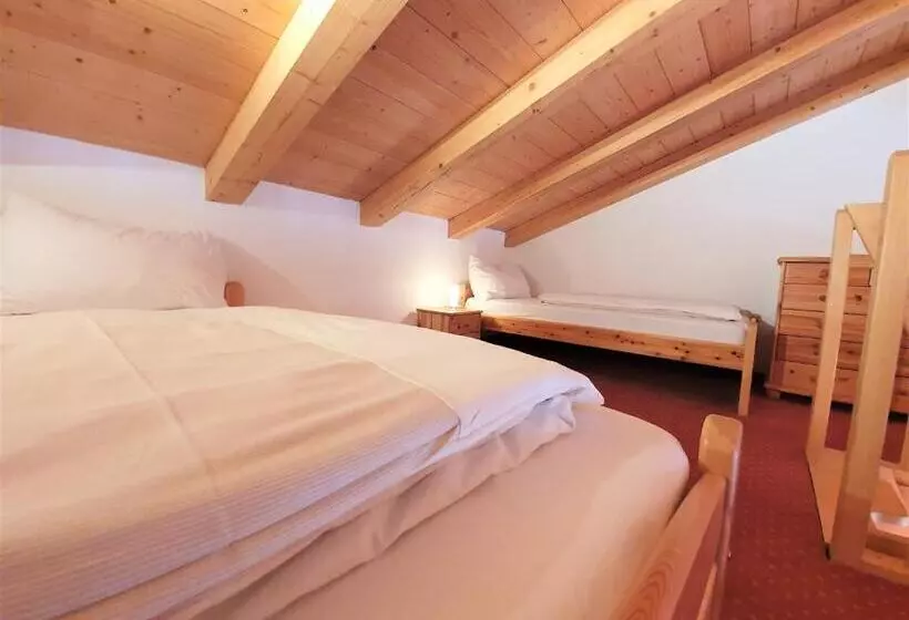 Huoneisto 1 Makuuhuone Terassi, Grubhof Appartements
