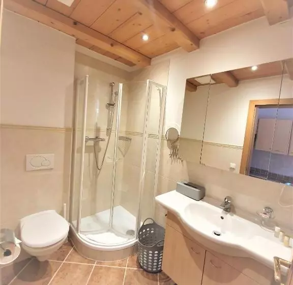 Huoneisto 1 Makuuhuone Terassi, Grubhof Appartements