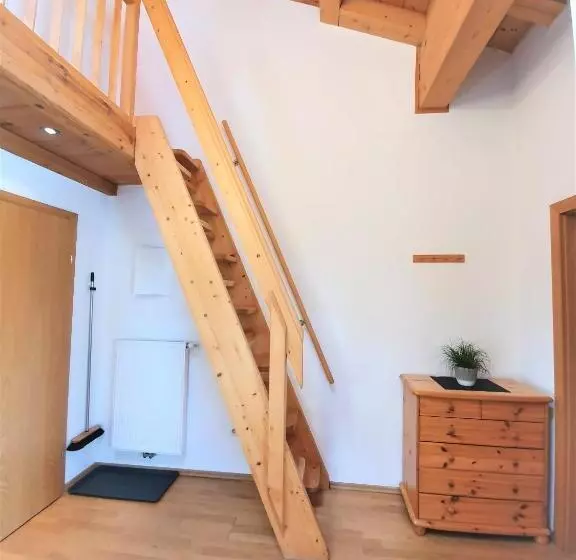 Huoneisto 1 Makuuhuone Terassi, Grubhof Appartements