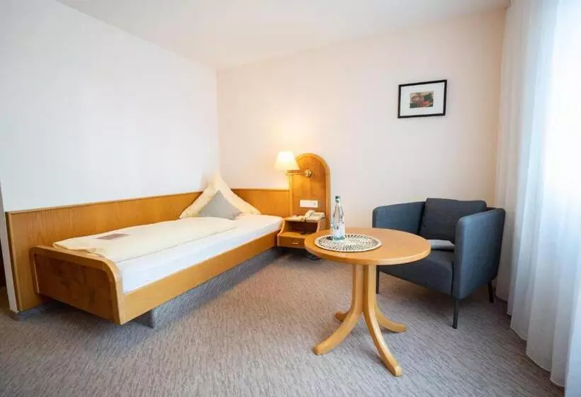 Comfort Yhden Hengen Huone, Suggenbad
