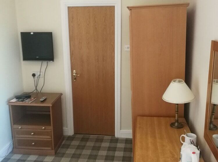 Номер Стандарт Индивидуальный, The Windsor