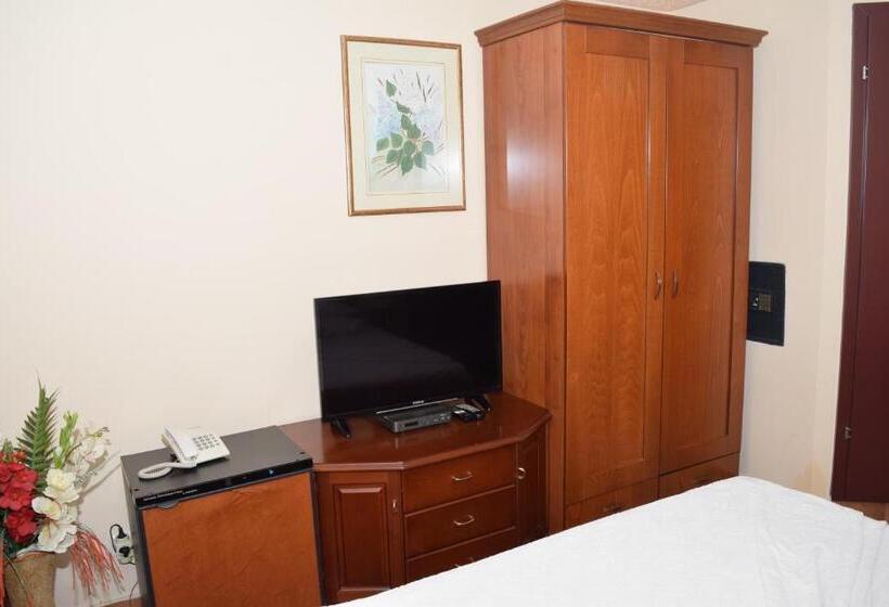 اتاق استاندارد یک نفره, Tivoli