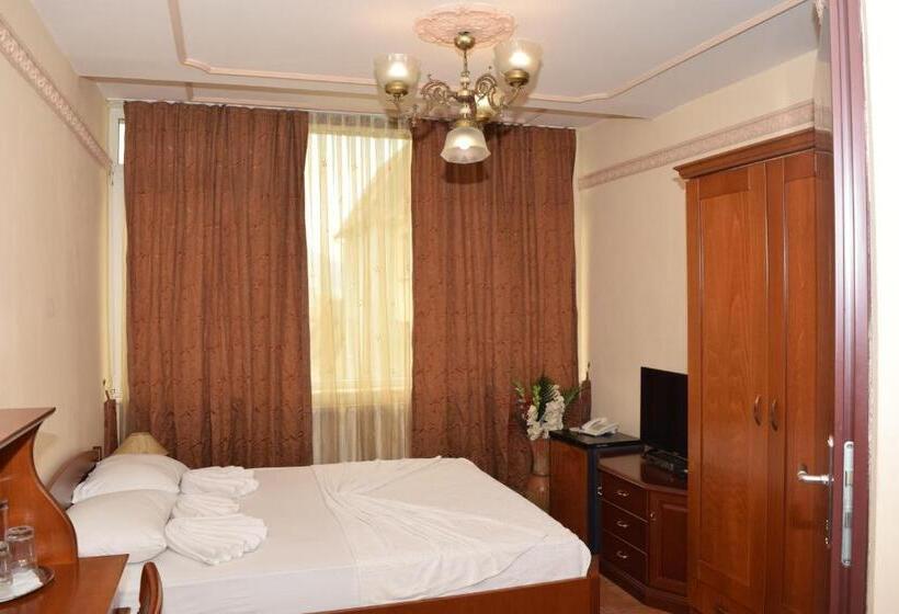 اتاق استاندارد یک نفره, Tivoli